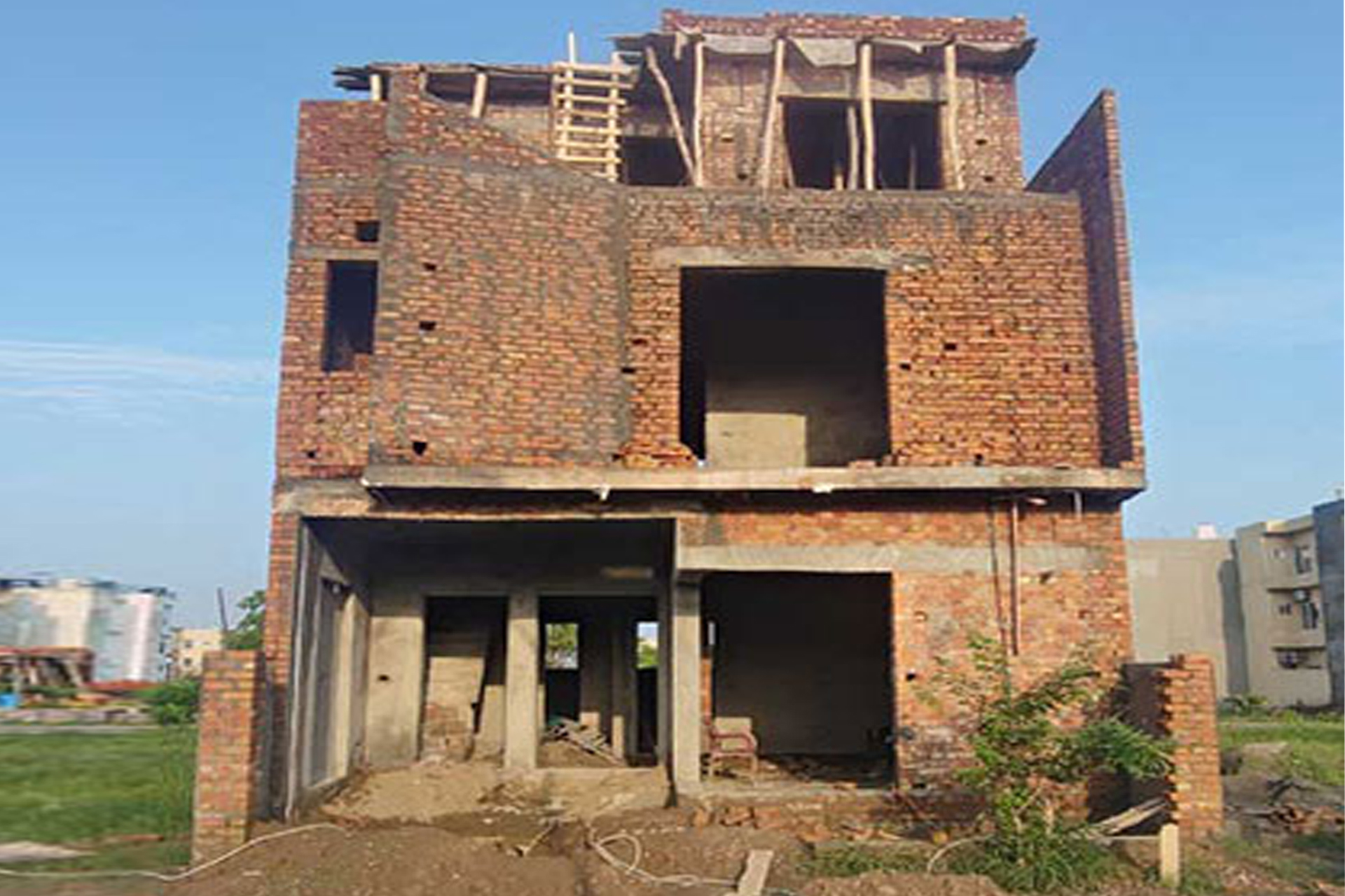luxury home construction